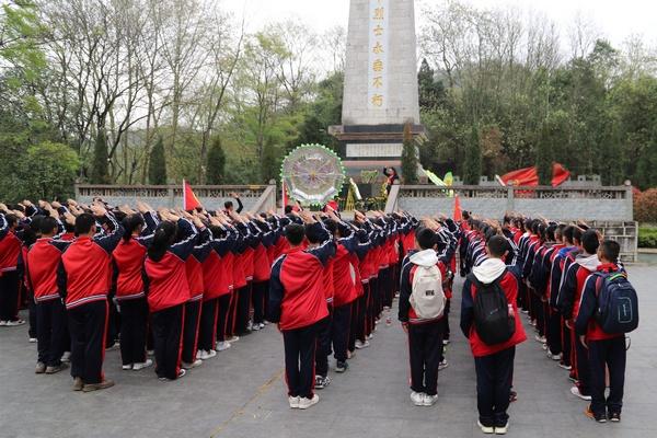 探索中国古代二十首诗词的名称,都有哪些?知识星球,解密行业秘闻与热门趋势